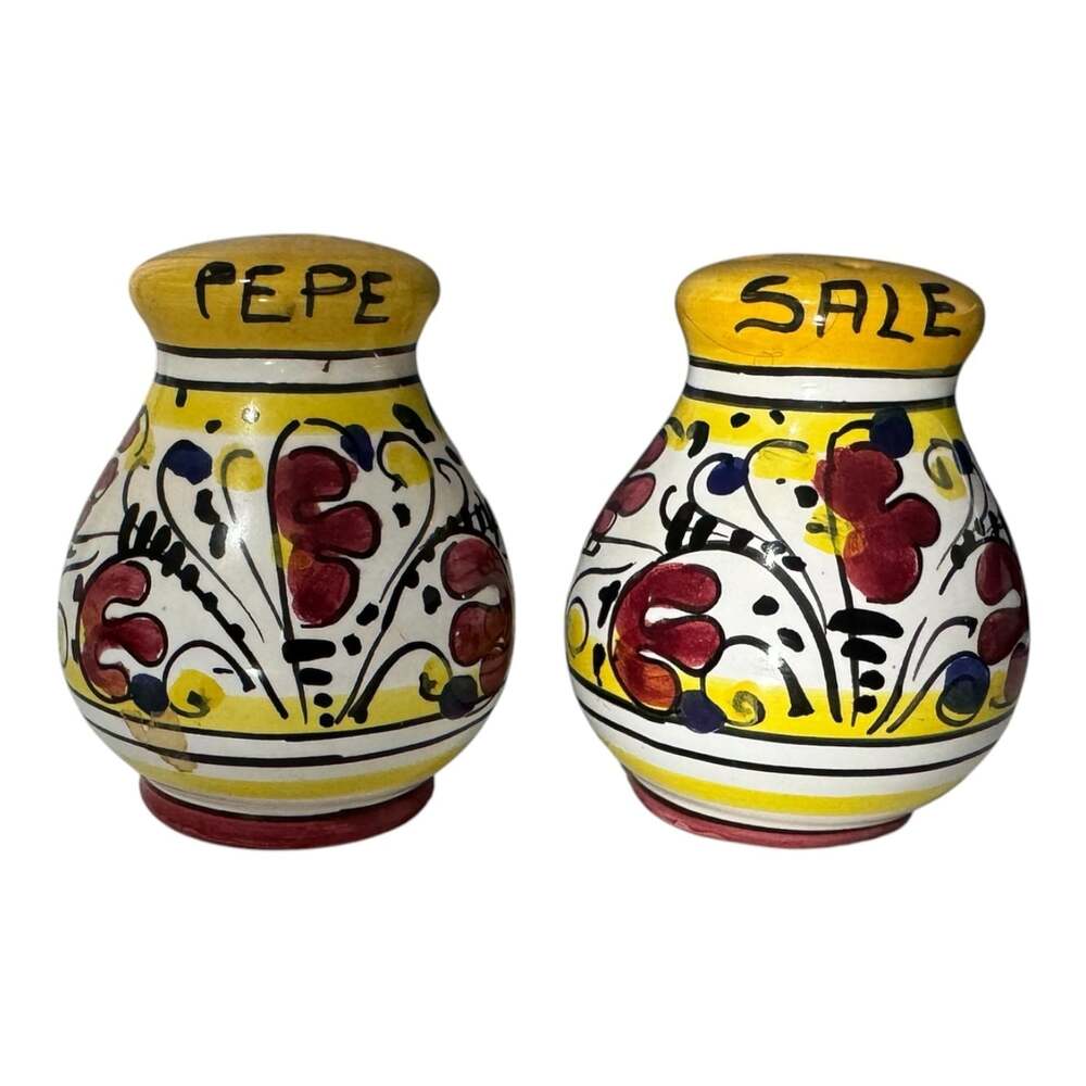 Vintage Deruta Style Italian Pottery Salt Pepper Shakers SALE PEPE Hand Painted